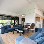Milady Keyweek With Pool Ocean Views In Willa Biarritz