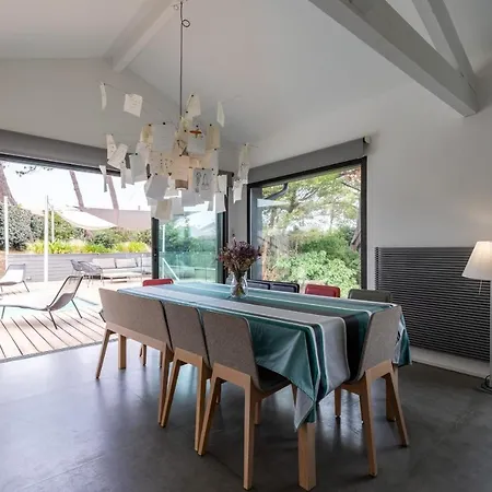 Milady Keyweek With Pool Ocean Views In Μπιαρίτζ