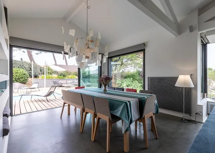 Milady Keyweek With Pool Ocean Views In 비아히쯔