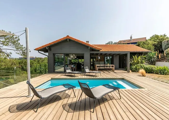 Milady Keyweek With Pool Ocean Views In 비아히쯔