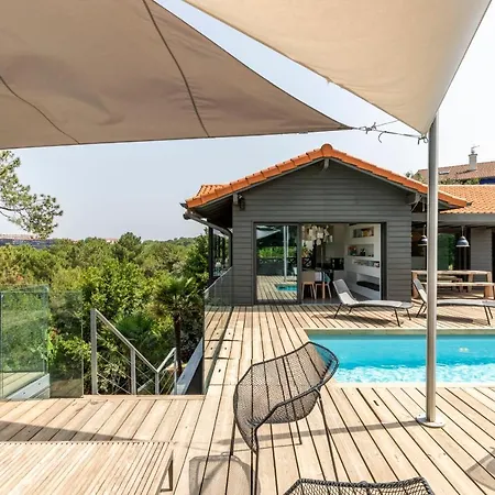Milady Keyweek With Pool Ocean Views In 别墅